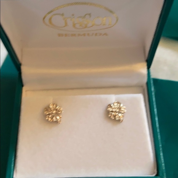 Crisson of Bermuda - Floral Earring studs - Picture 2 of 4